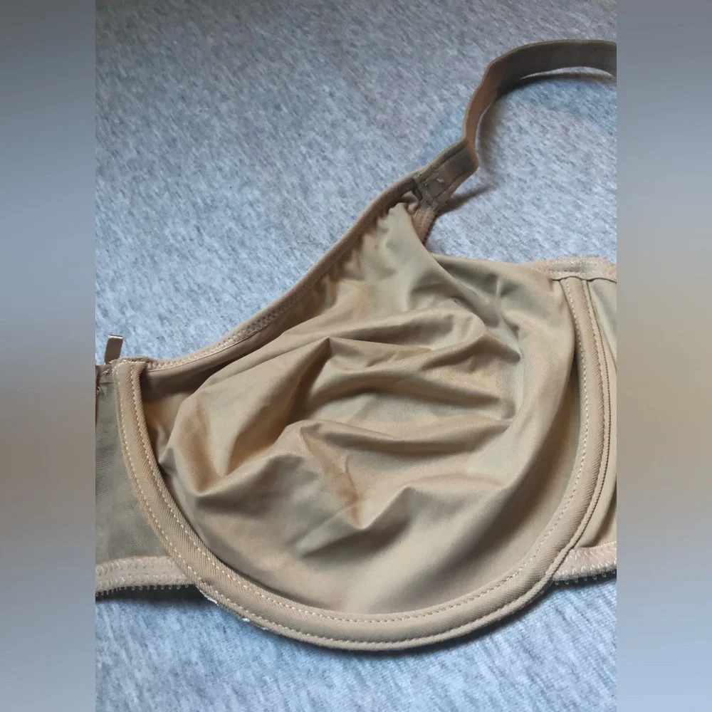 Chantelle 38 FF Magnifique Seamless Unlined Minimizer Bra Nude Sand C18910